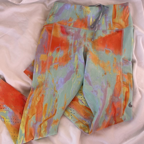 Nike Pants - Nike Epic Luxe 7/8 running legging - small